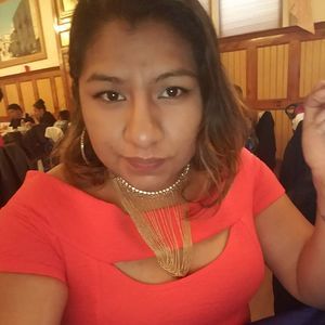 Meet your Posher, Adela